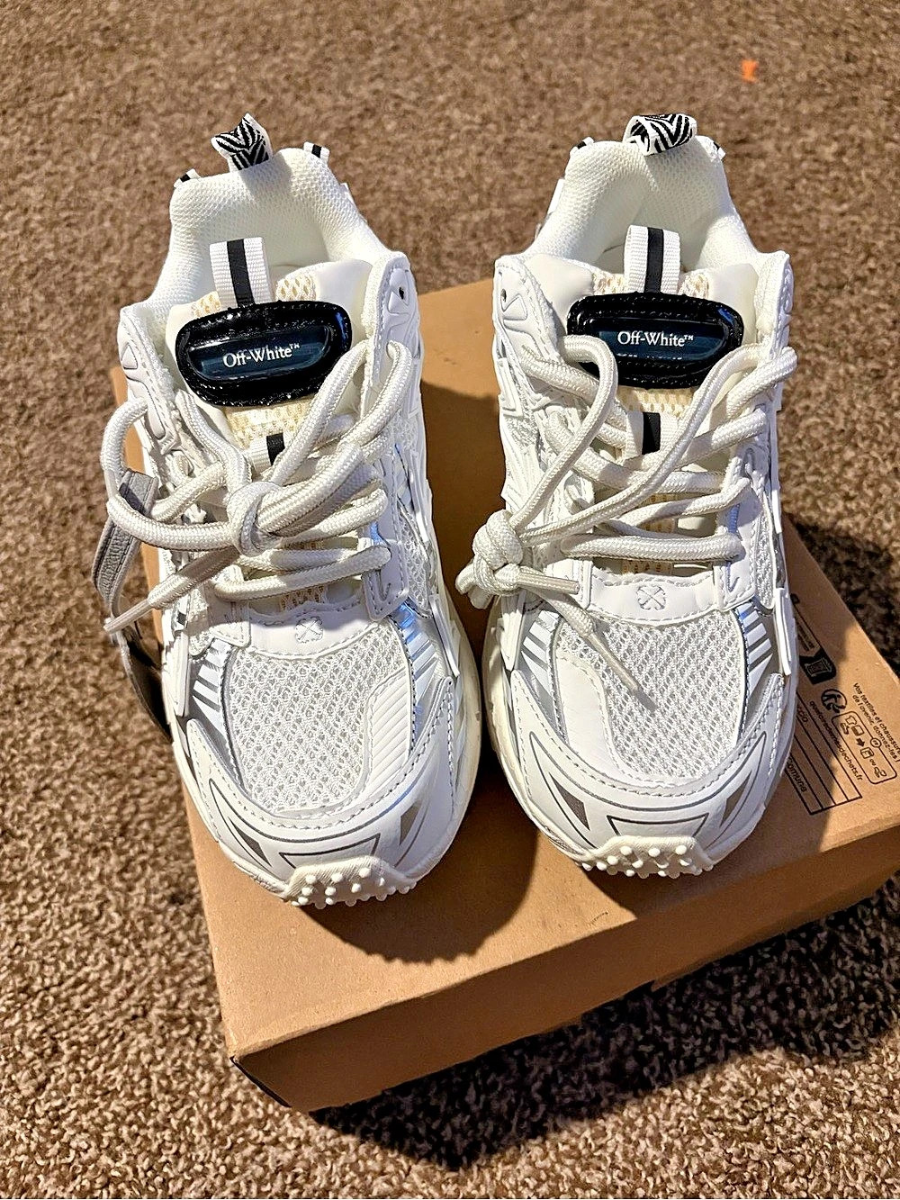 Off-White ODSY-1000 Silver Sneakers White EU 38